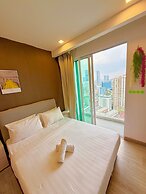 CRYSTAL SUITES AT RAMADA HOTEL