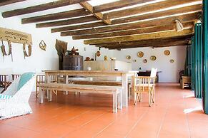 Liiiving in Ofir Manor Pool House