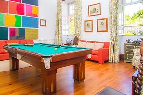 Liiiving in Ofir Manor Pool House