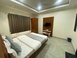 Hotel Shree Nakoda Paradise