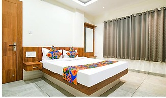 Hotel Shree Nakoda Paradise