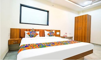 Hotel Shree Nakoda Paradise