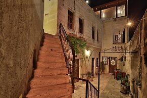 center cave house