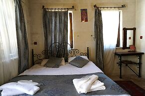 center cave house