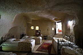 center cave house