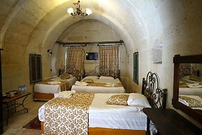 center cave house