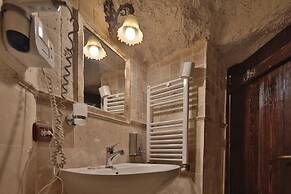 center cave house