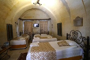 center cave house