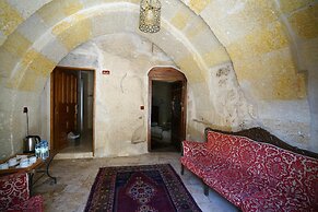 center cave house