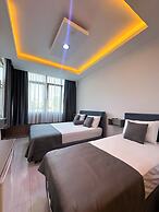 Kariva Hotel