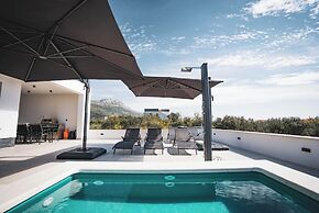 Villa Just be Happy by Trawelltopia
