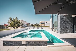 Villa Just be Happy by Trawelltopia
