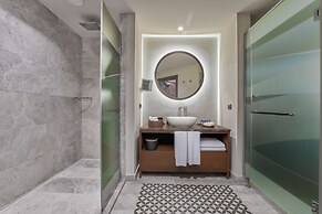Mavilu Luxury Hotel