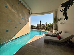 Mavilu Luxury Hotel