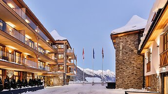 Mountain Spa Residences