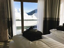 Mountain Spa Residences