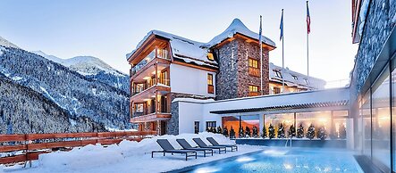 Mountain Spa Residences
