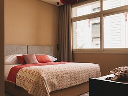 Saint J Hotel