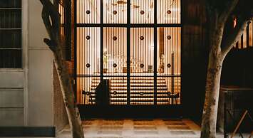 Saint J Hotel