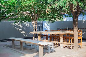 Sereni Pub & Lodge