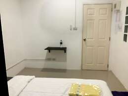 Den Nest Guest House KRABI