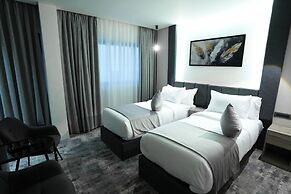 Roya Downtown Boutique Hotel