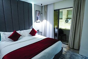 Roya Downtown Boutique Hotel