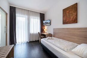 Bella Fino Hotel & Suites