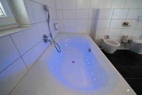 Bella Fino Hotel & Suites