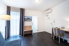 Bella Fino Hotel & Suites