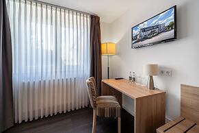 Bella Fino Hotel & Suites