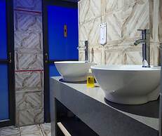 Olu Guest Lodge