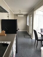 Valmai House & Motel