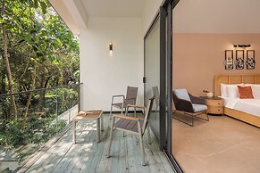ELIVAAS Cloud 7 | 4 BHK Villa with Pvt Pool