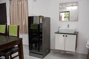 Manish Suites & Service Apartments