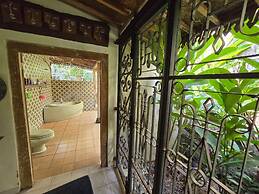 Eyang Residence Limasan Kebon Dalem