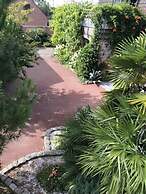 Aux Herbes Hautes