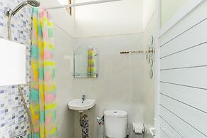 Kubu Deandari Guest House