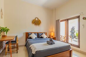 Kubu Deandari Guest House