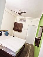Hotel Meri & Residency
