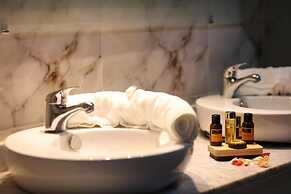 Silver Suites Hotel & Spa