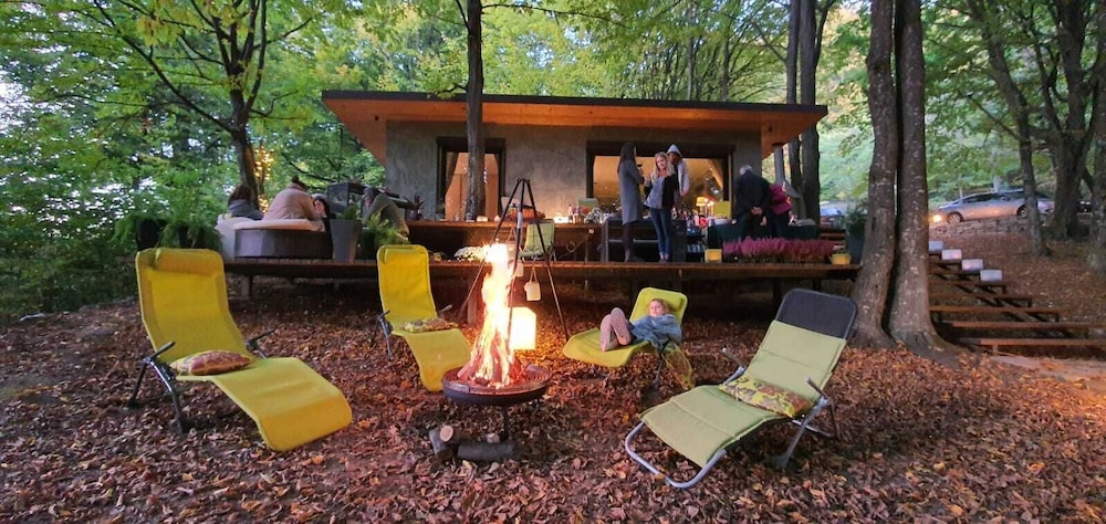 Luxury Lake House & Glamping