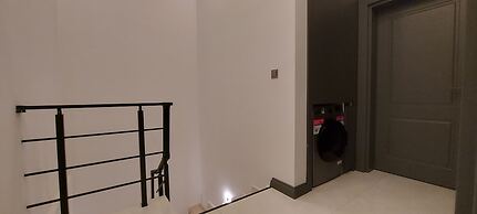 Professionally Maintained Spacious New Suites 2-4