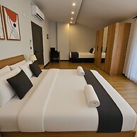 Professionally Maintained Spacious New Suites 2-4