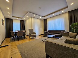Professionally Maintained Spacious New Suites 2-3