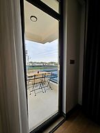 Professionally Maintained Spacious New Suites 2-3