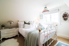 Charming Period Cottage With Free Wifi