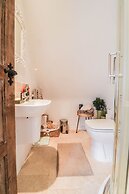 Charming Period Cottage With Free Wifi