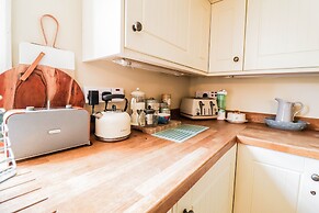 Charming Period Cottage With Free Wifi