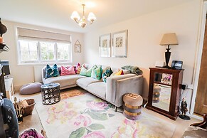 Charming Period Cottage With Free Wifi